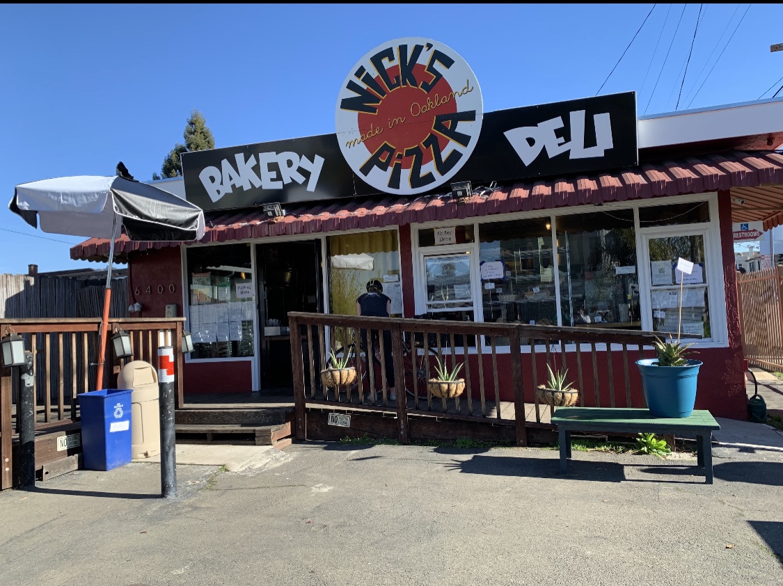 Nik's Deli –